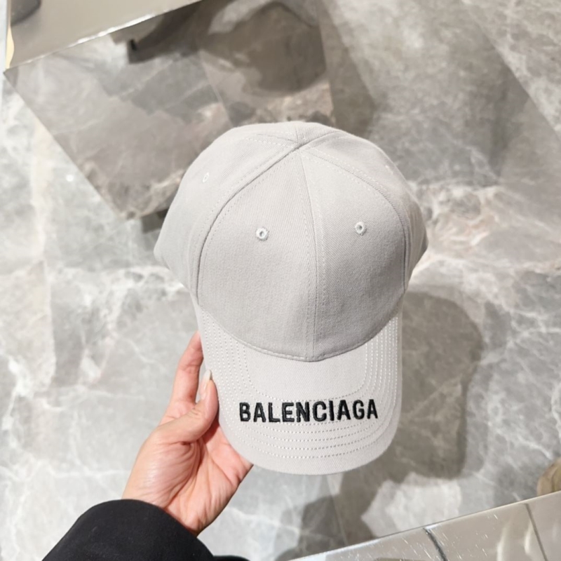 BALENCIAGA